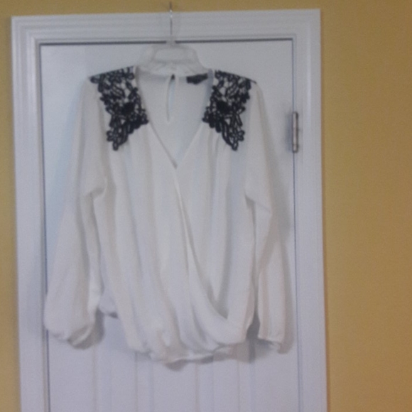 Thalia Sodi blouse - Picture 4 of 4